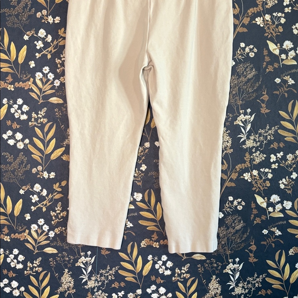 Chico's Cream Pull-On Ankle Pants Size 1.5 - Picture 6 of 9